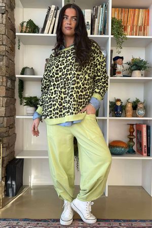 Lagen Shelby Sweatshirt Barrel Pant Soft Lime 